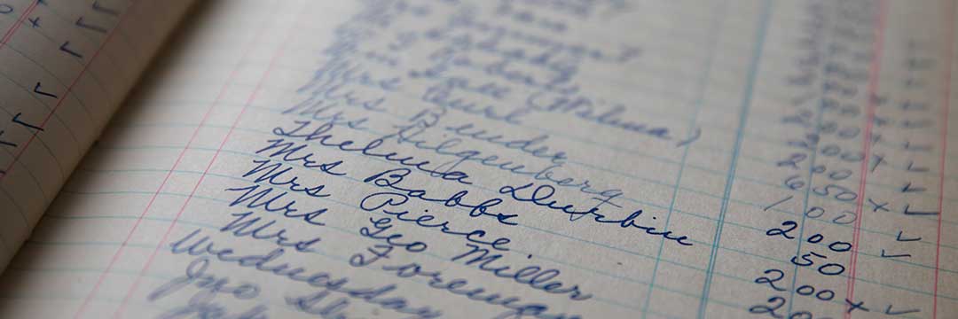 Only a court order can amend the civil registrar. Here a civil registrar with people's names are shown.