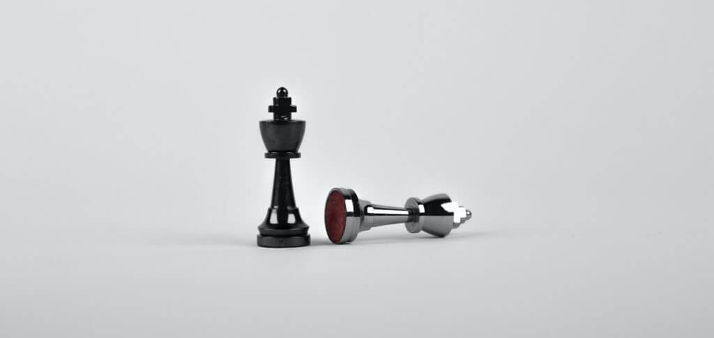 Chess queens symbolizing loss or gain during a Tax Free Exchange in the Philippines.