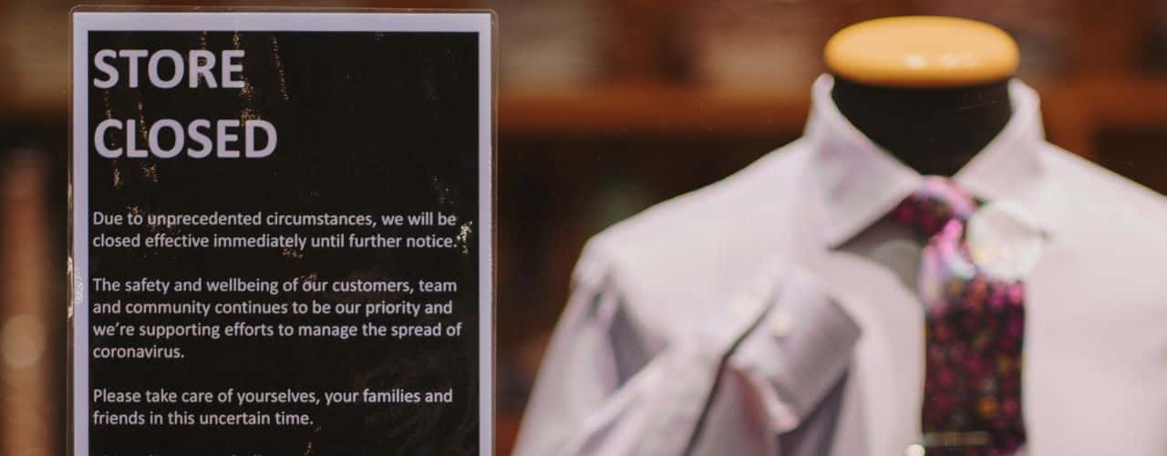 Fashion boutique declaring store closed while processing the renewal of their store rental contract.